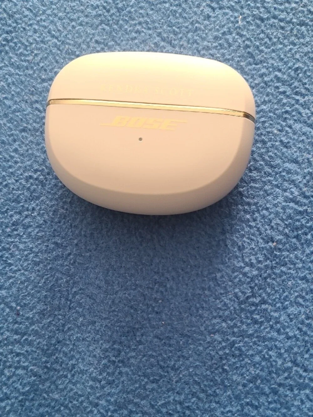 Bose Pearl Blush Charging Case with Gold Trim